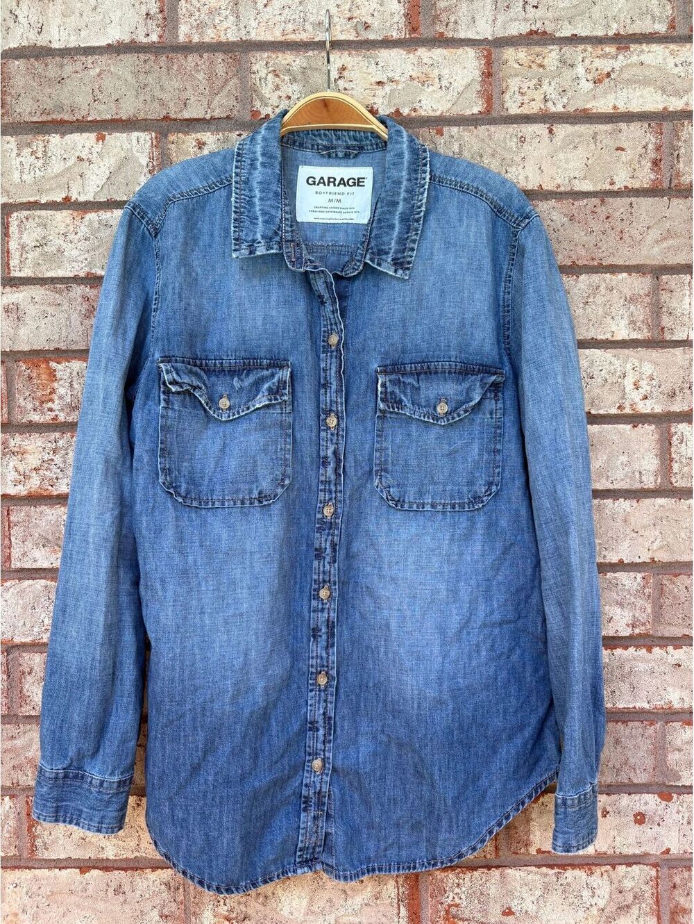 Garage Boyfriend Fit Denim Button Down Shirt Size M